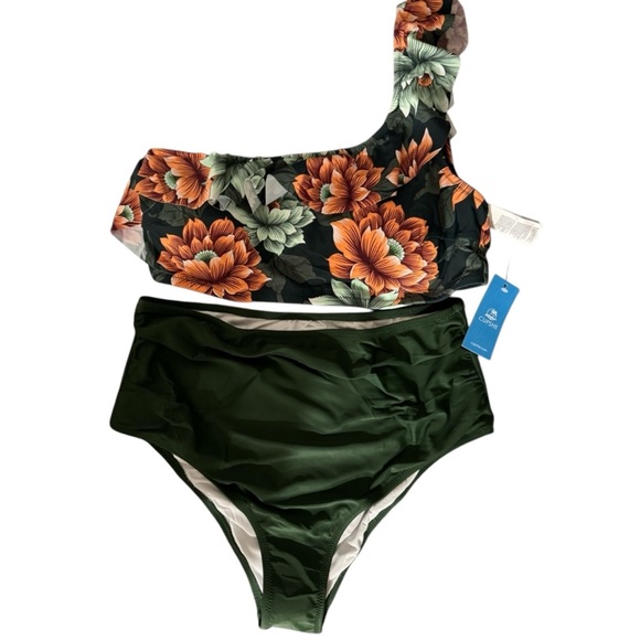 Cupshe Other - CUPSHE bathing summit NWT in package set